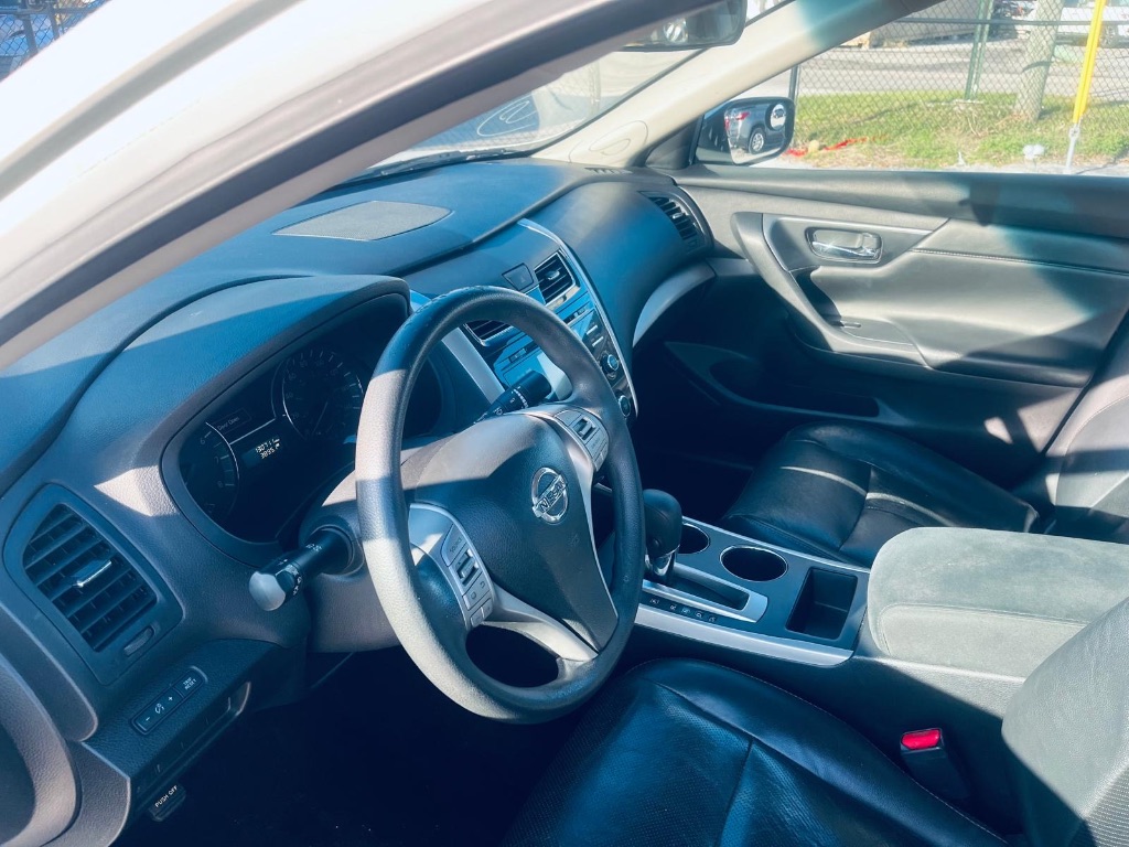 2015 Nissan Altima S - Photo 8